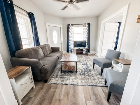 The Main Street Manor photo 3